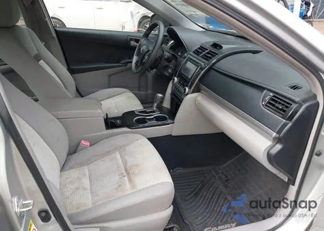 2012 Toyota Camry Se/Le/Xle z USA, uszkodzony, nr VIN 4T4BF1FK0CR271791